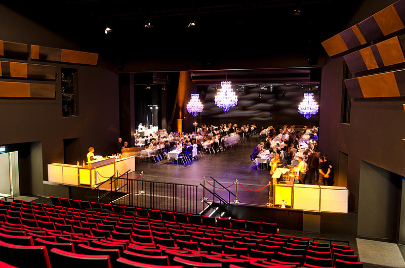 Theaterbühne - Zuschauerraum, Arvato Feier 2013 (c) Volker Zimmermann | Kultur Räume Gütersloh